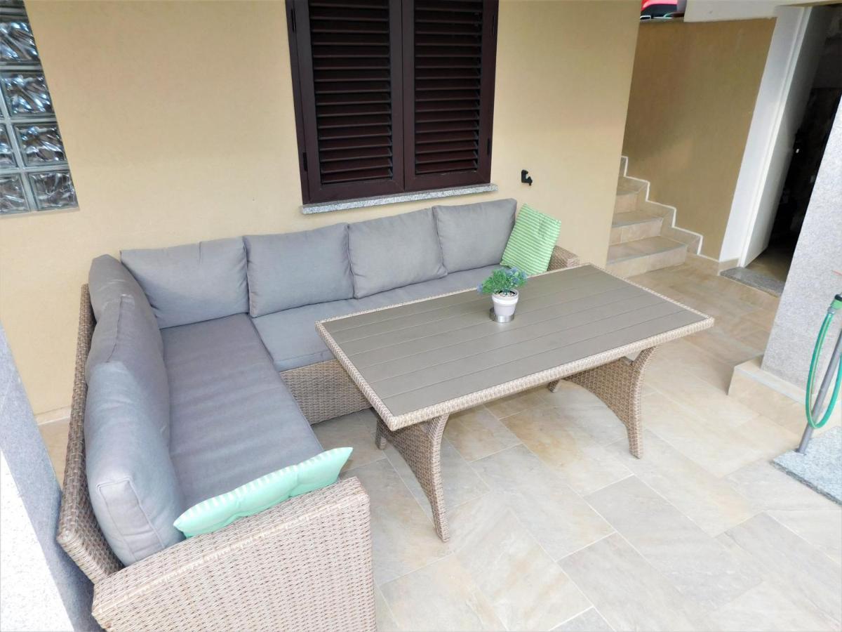 Apartman "Sabine Red" With Heated Pool Omišalj Exteriör bild