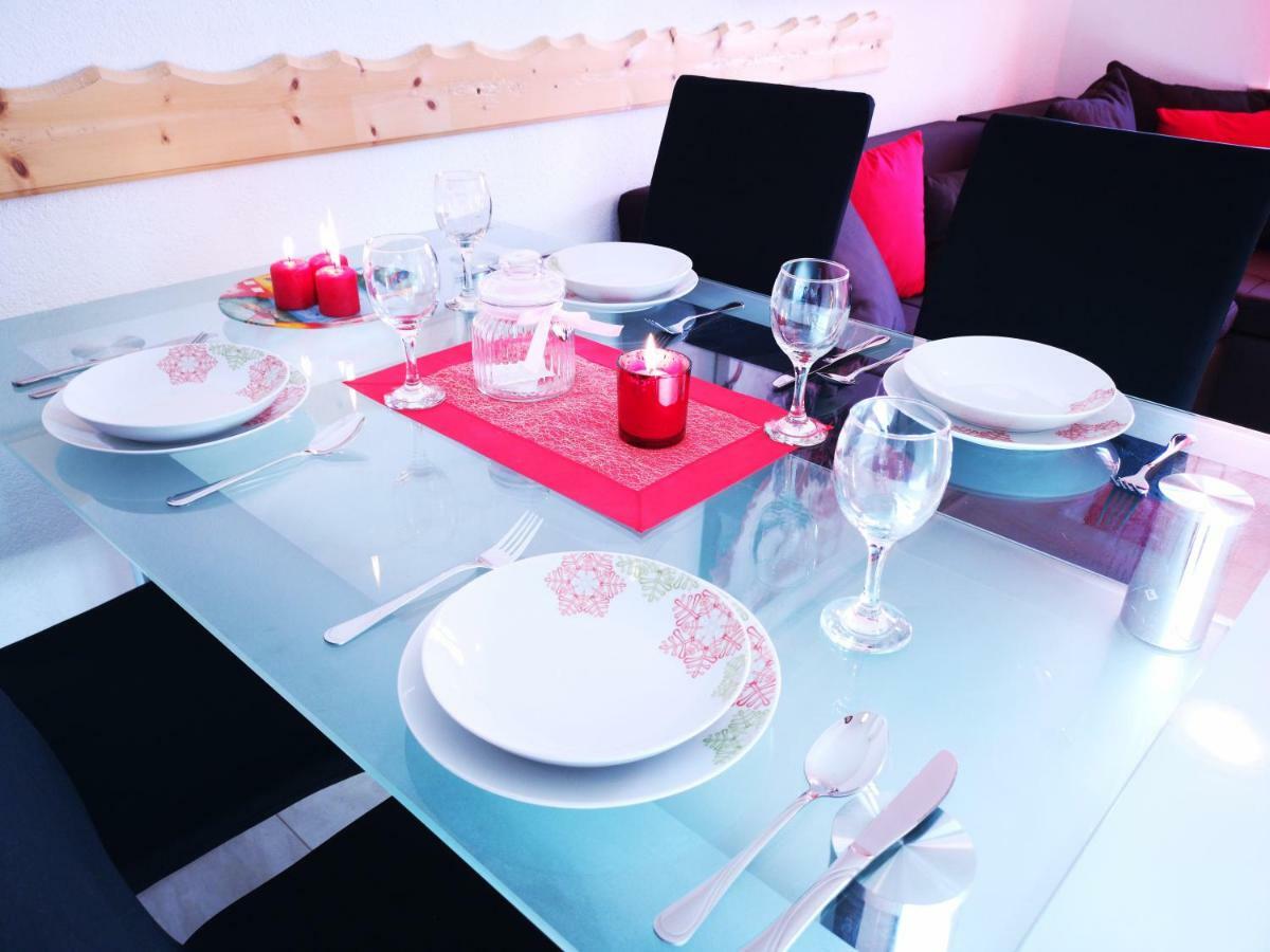 Apartman "Sabine Red" With Heated Pool Omišalj Exteriör bild