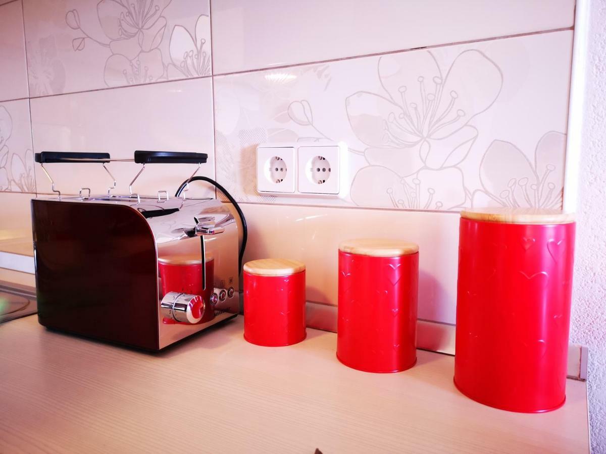 Apartman "Sabine Red" With Heated Pool Omišalj Exteriör bild